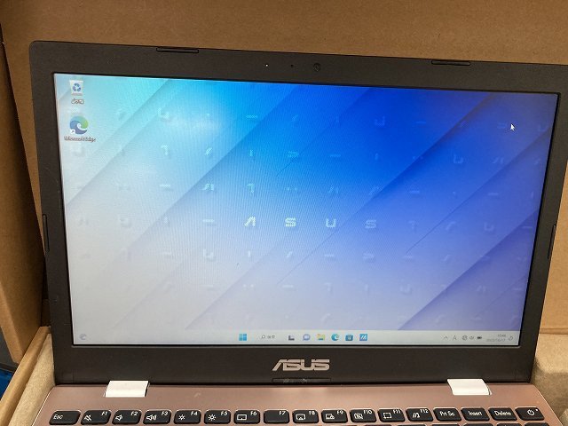 10-18-707 ◎BU VivoBook ASUS E210KA パソコン 中古PC Windows11 メモリ4GB SSD ノートパソコン 　中古品　_画像2