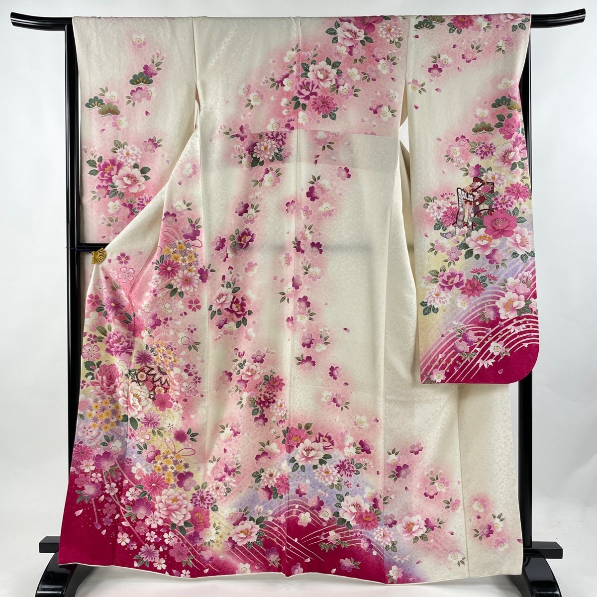 最安値に挑戦! 袷 M 裄丈66cm 身丈166cm 振袖 草花 【中古】 逸品 美