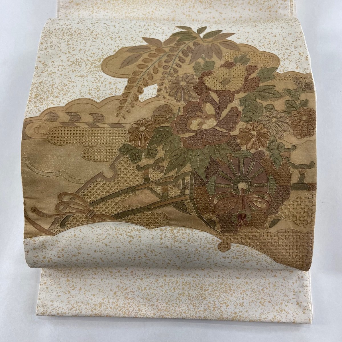 袋帯 秀品 花車 雲文 汕頭刺繍 金彩 ベージュ お太鼓柄 正絹 【中古】_バイセル 14117_1