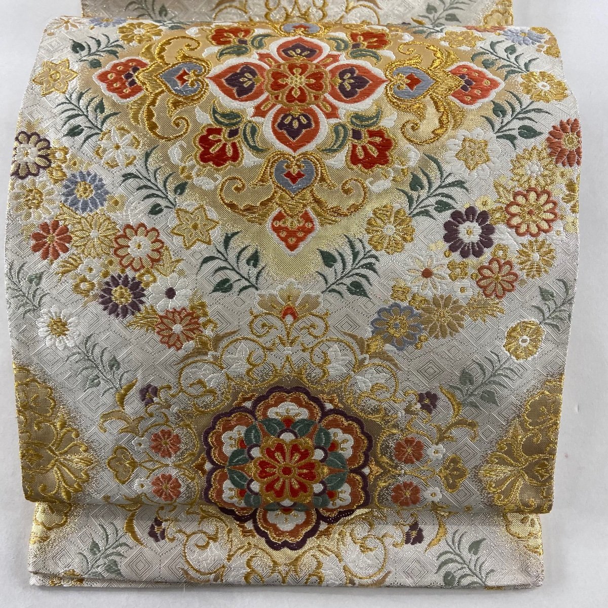 女性に人気! 草花 華文 秀品 美品 袋帯 金糸 【中古】 正絹 六通 銀色