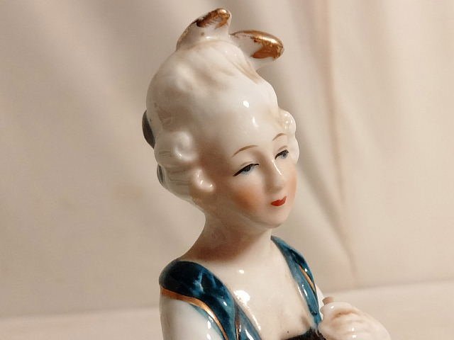 陶器製の女性の人形_画像8