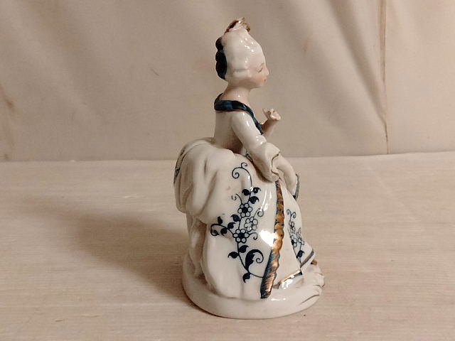 陶器製の女性の人形_画像3