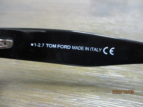 正規 100％ 本物 TOM FORD TF613-F AF 黒 ウェリントン サングラス フィットモデル_画像9