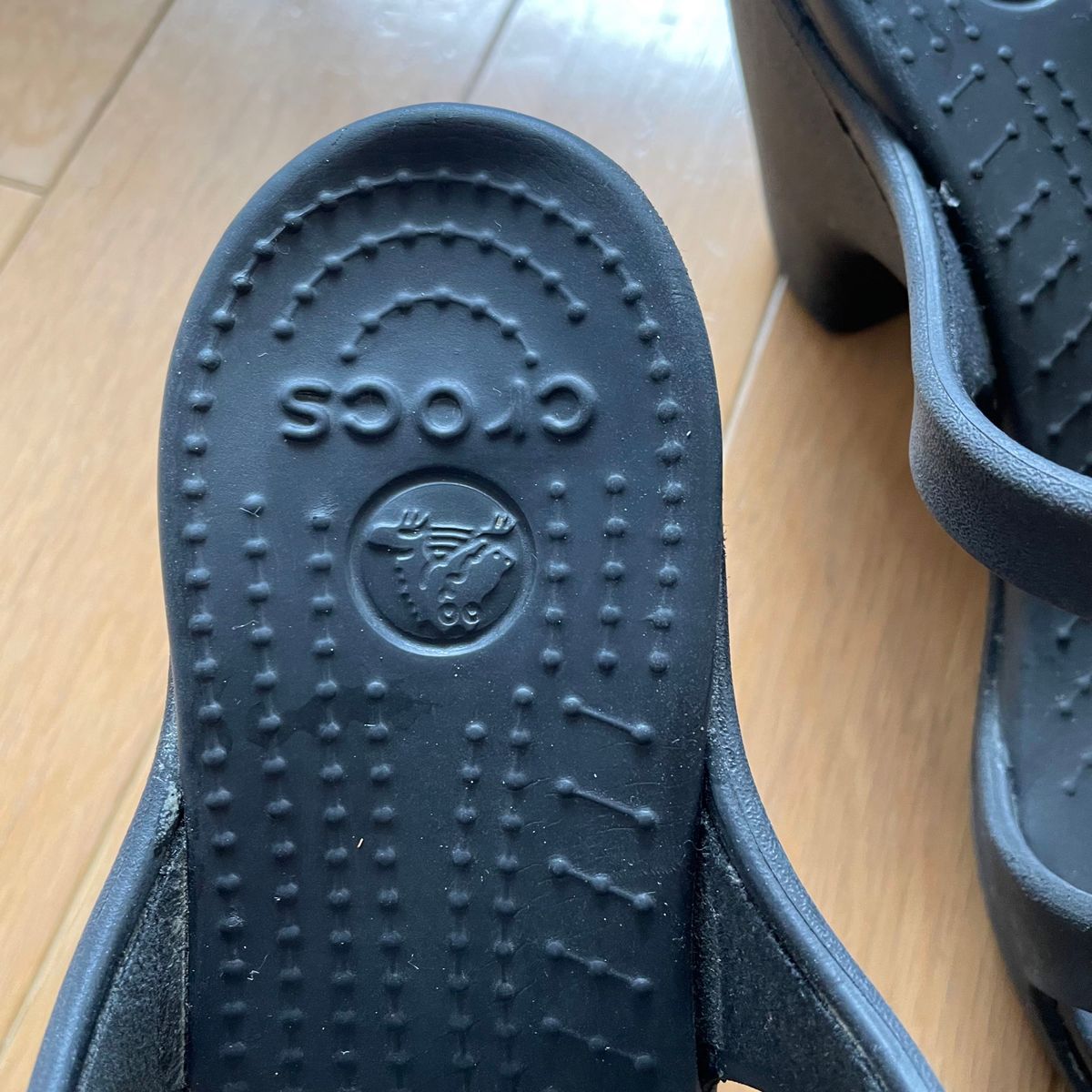 crocs クロックス ヒールサンダル サイプラス 黒 W8 crocs クロックス ヒールサンダル サイプラス 黒 W8