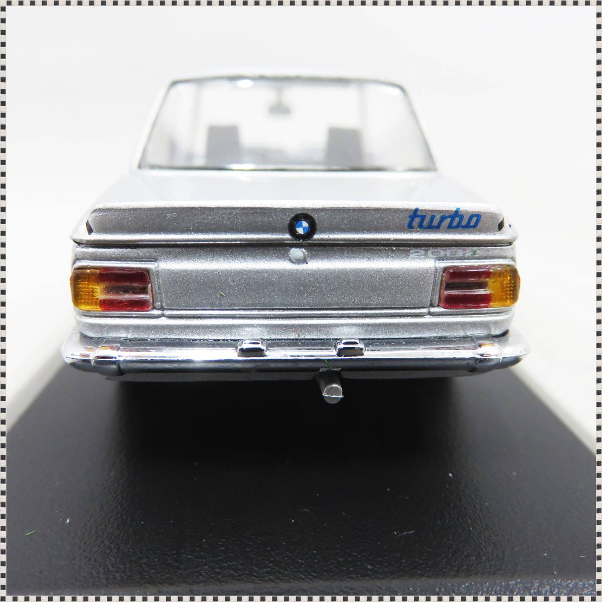 【 美品 】 ミニチャンプス 1:43 BMW 2002 Turbo 1973-74 シルバー MINICHAMPS HA103011_画像3