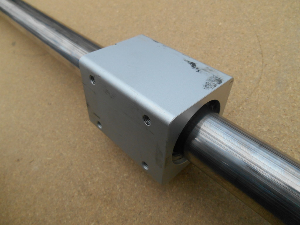 SMC マグネット式 ロッドレスシリンダー CY3B32-1050 ストローク SMC マグネット式 ロッドレスシリンダー CY3B32-1050 ストローク