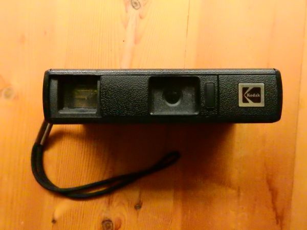 【アンティーク】旧家から出てきました KODAK Tele-Instamatic 608の画像2