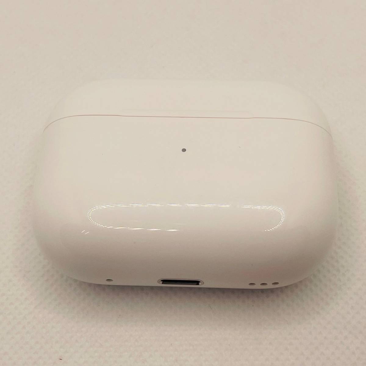 新作人気 Charging MagSafe AirPods 中古品 Case アップル ワイヤレス