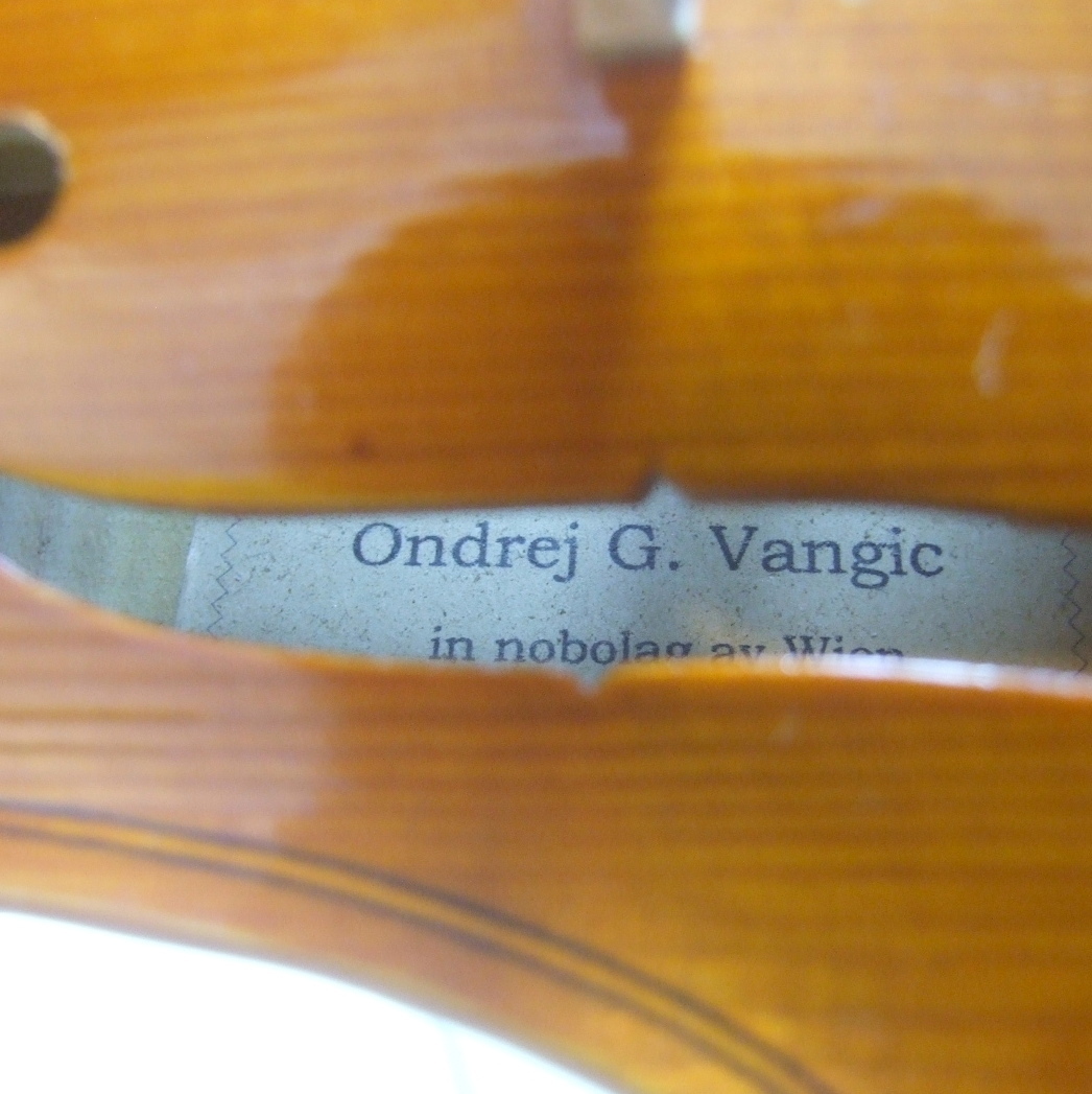 メンテ済 ヨーロッパ製 ウィーン Ondrej G Vangic in nobolag av メンテ済 ヨーロッパ製 ウィーン Ondrej G Vangic in nobolag av