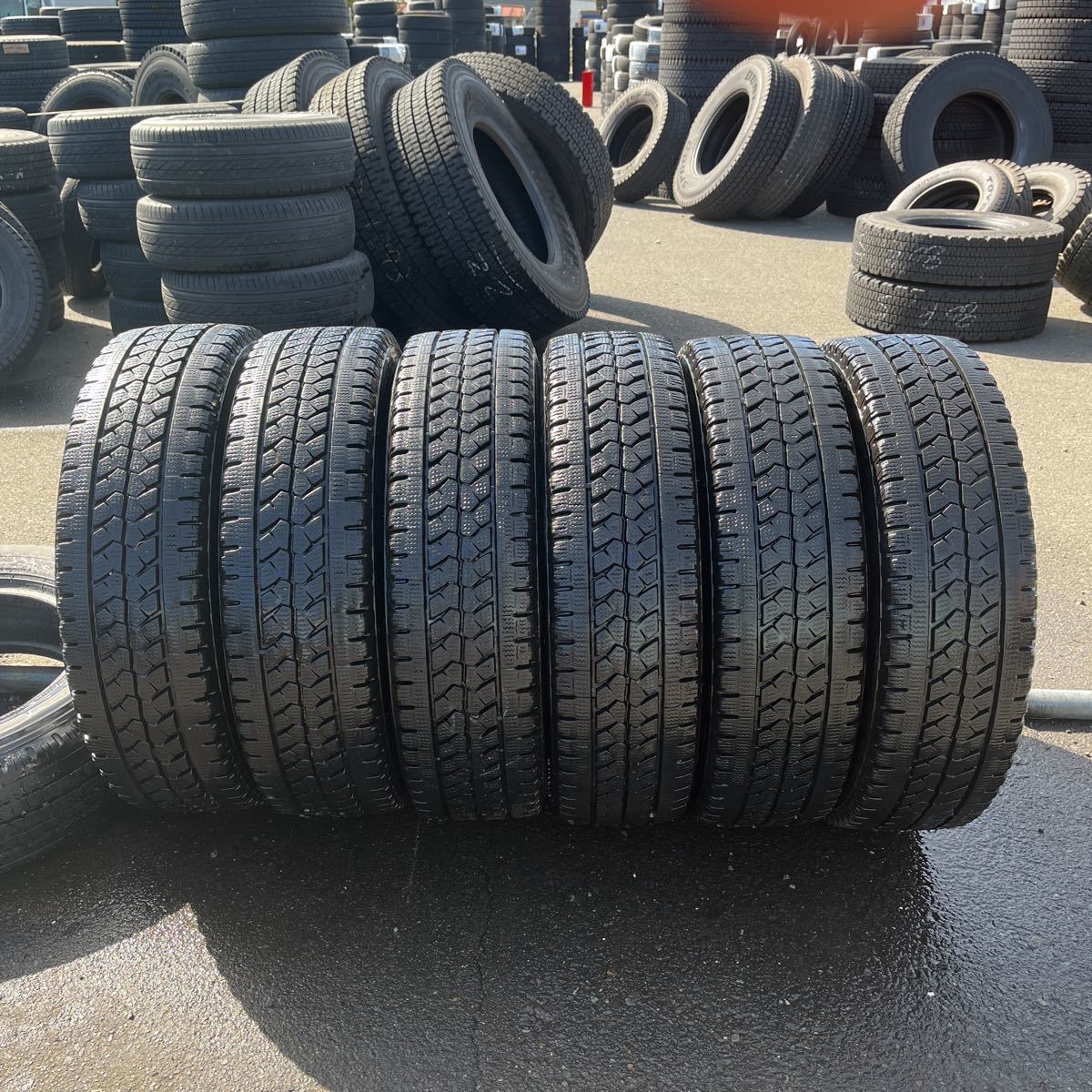 205/70R16 BRIDGESTONE, W979 激安美品　　6本セット：24500円