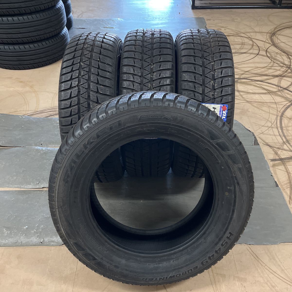 215/60R16　ファルケン　年式:2018　未使用品　激安美品4本セット:28000円_画像4