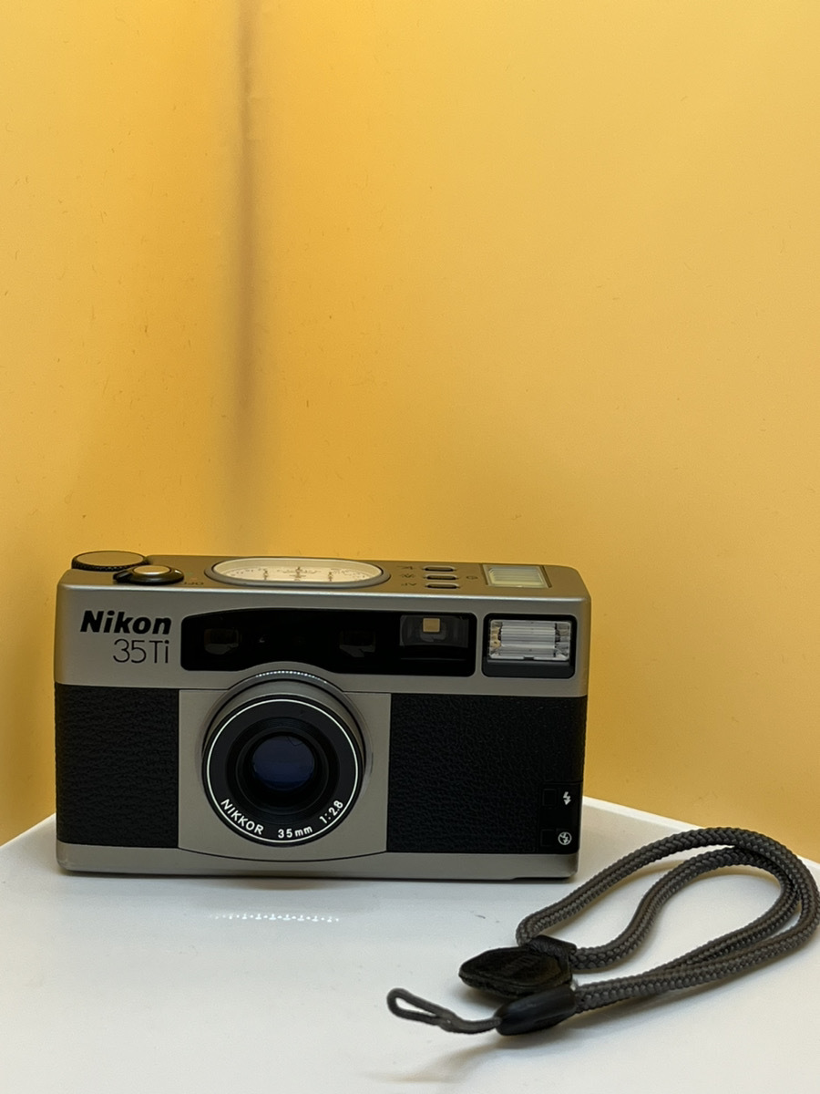 驚きの価格 美品 Nikon 35Ti コンパクトカメラ - fishtowndistrict.com
