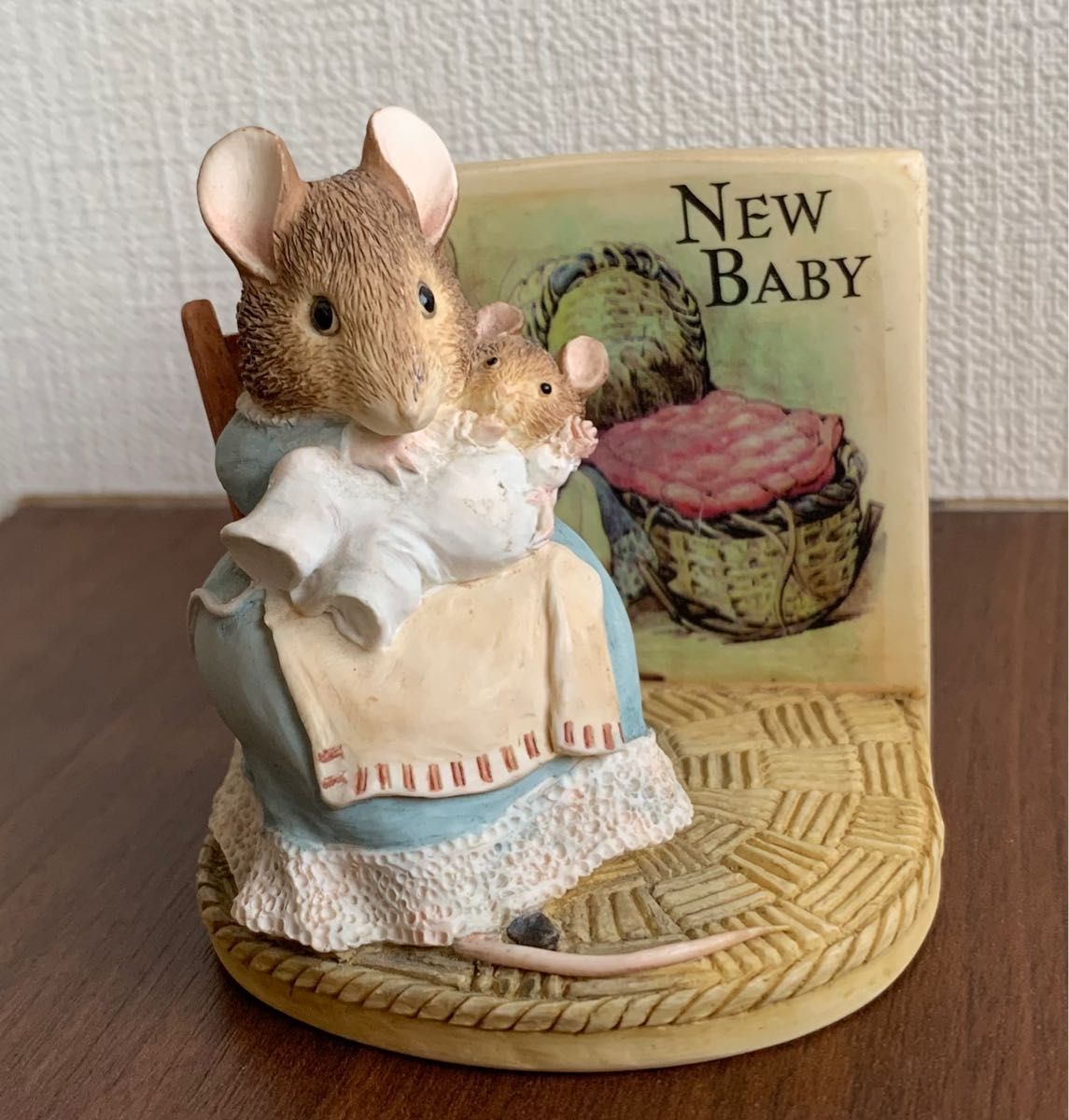 ハンカマンカとあかちゃん フィギュリン ピーターラビット 置物 ハンカマンカとあかちゃん フィギュリン ピーターラビット 置物