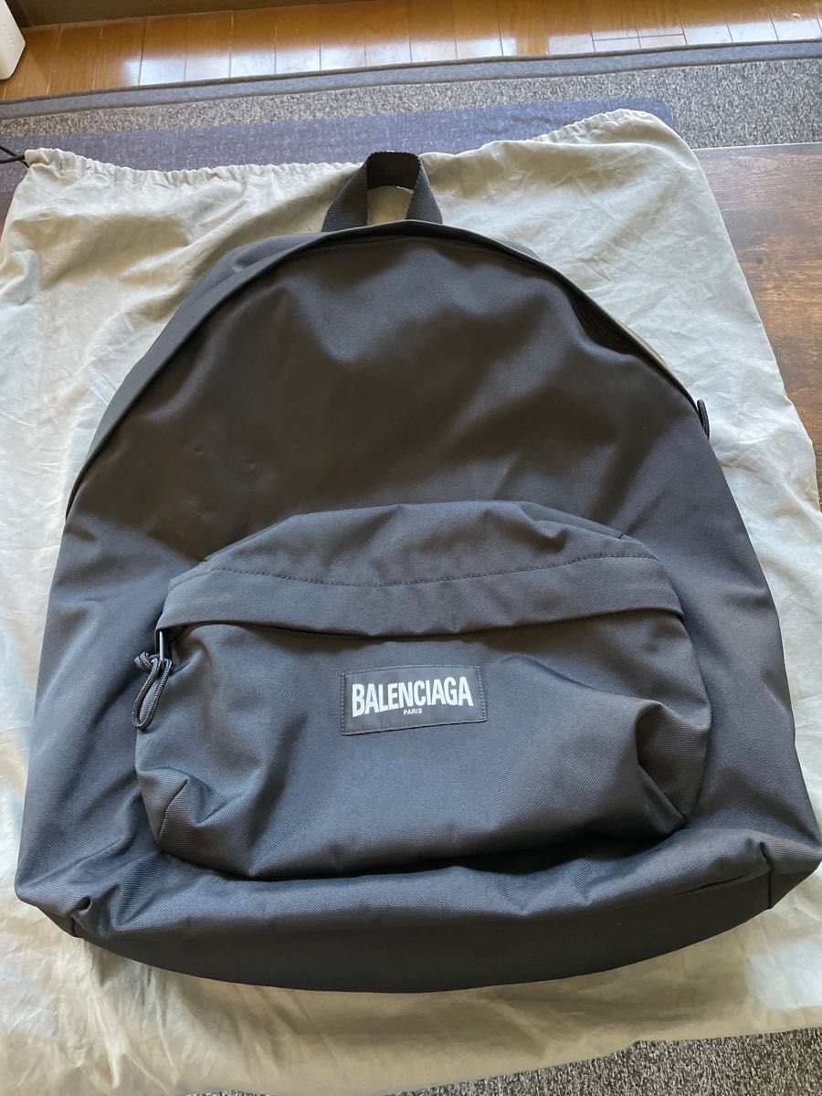 バレンシアガ バッグパック XXL お値下げオファーお断りしております。 バレンシアガ バッグパック XXL お値下げオファーお断りしております。