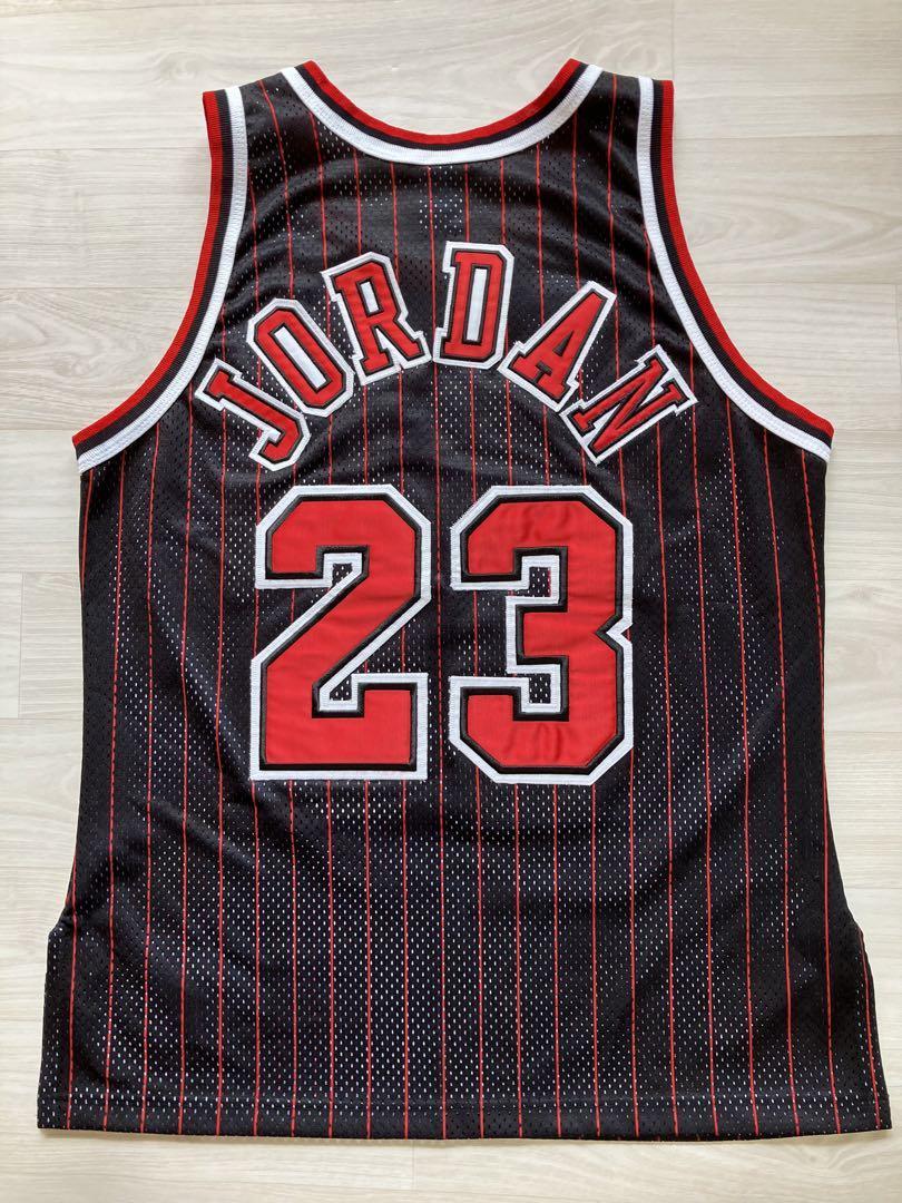 ■希少 90s NBA　BULLS マイケル・ジョーダン JORDAN　ユニフォーム　オーセンティック　ジャージ　チャンピオン製　当時物　刺繍　L　44_画像3