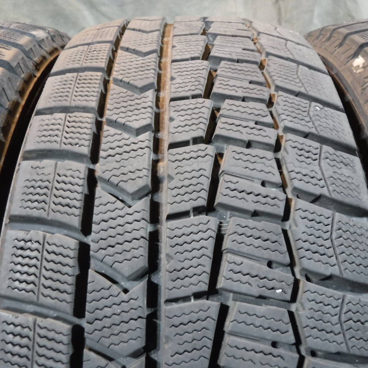 9分山 WINTER MAXX ウインターマックス WM02 205/55R16 DUNLOP(ダンロップ) 愛知手渡し,交換可 スタッドレス 中古タイヤ4本 729-80-60_画像6