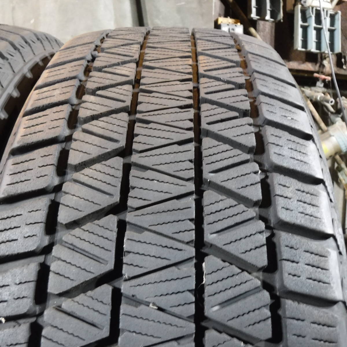 BLIZZAK ブリザック DM-V3 225/60R18 BRIDGESTONE(ブリヂストン) 愛知手渡し,交換可 スタッドレス 中古タイヤ4本 731-100-60_画像8