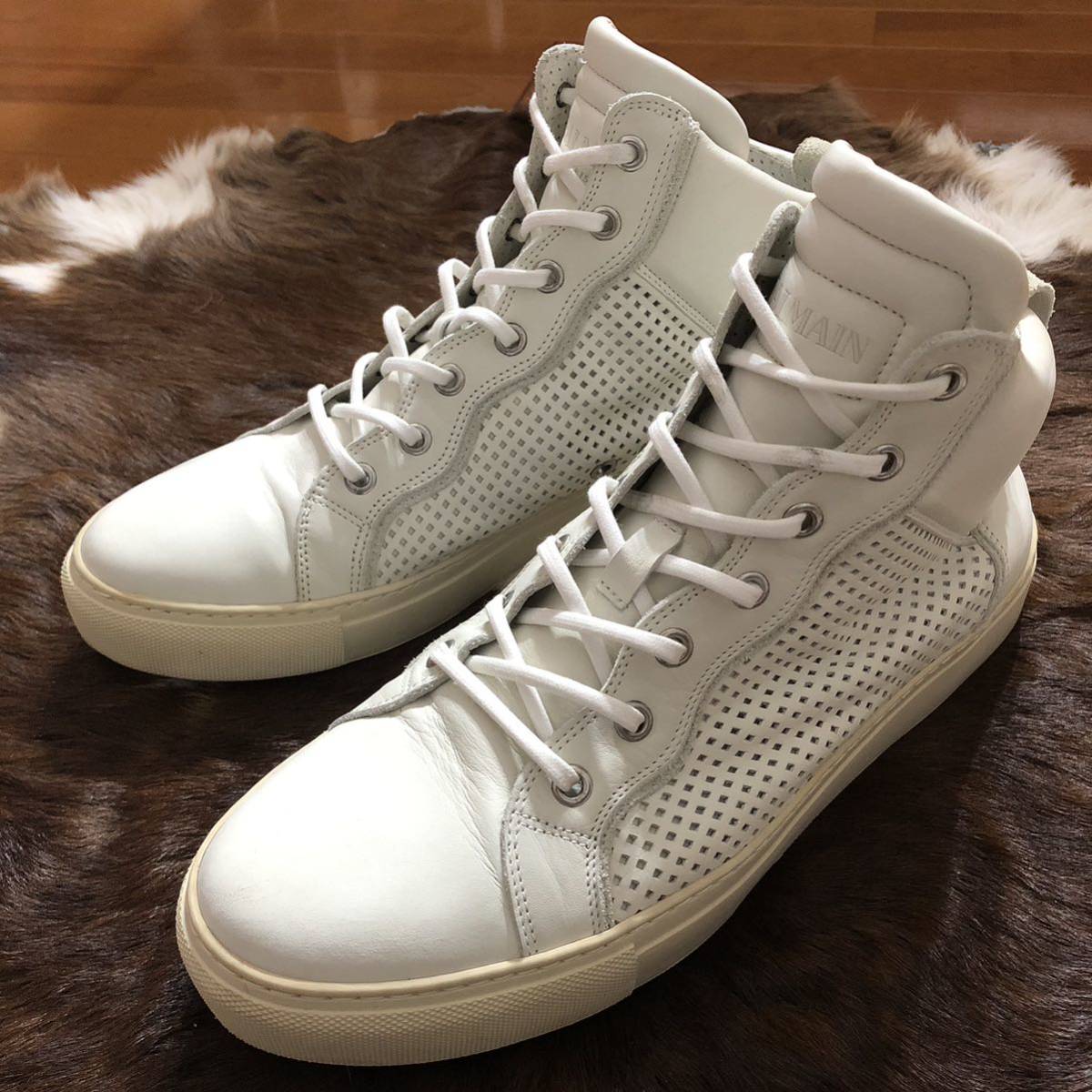 ☆新春福袋2022☆ 定価138000円 BALMAIN （サイズ42）WHITE/白