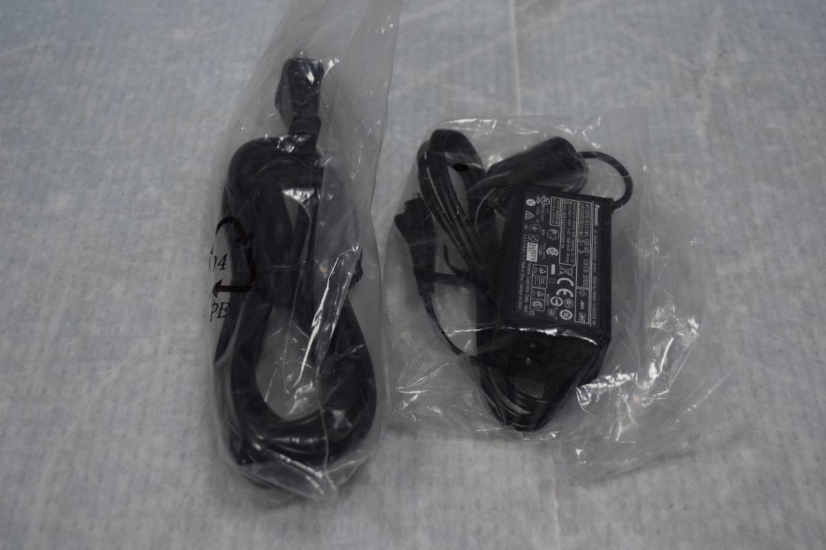 CB5057(3) & L Panasonic FZ-AA2202B M4 AC adaptor Input:AC100V~240V,0.5A-0.3A