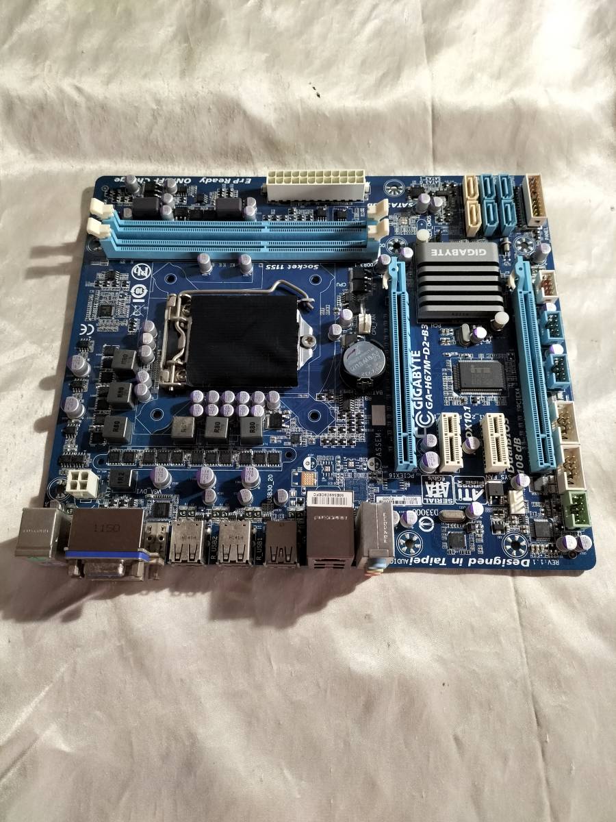 ★GIGABYTE GA-H67M-D2-B3 Rev.1.1 LGA1155 H67 MATX●マザーボード_画像1