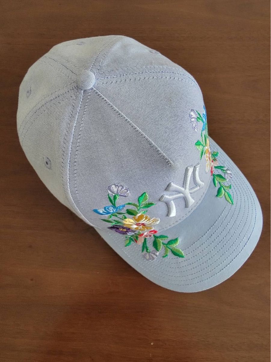 Kith & New Era for Yankees Floral Oxford Pinch Crown 中古