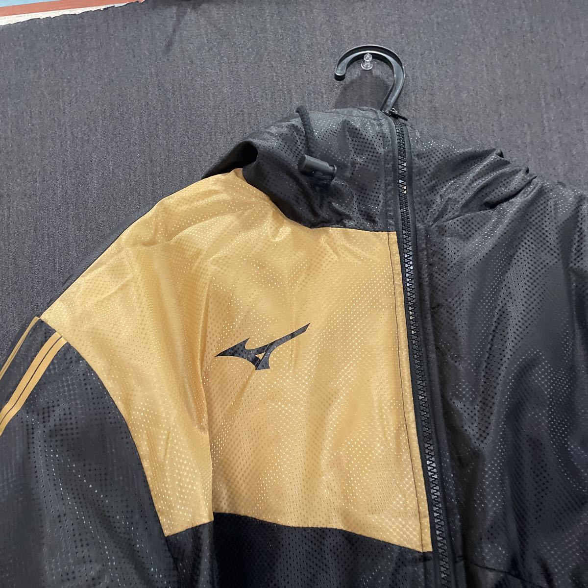ミズノ×読売新聞 MIZUNO ベンチコート ロングコート フード付き ミズノ×読売新聞 MIZUNO ベンチコート ロングコート フード付き