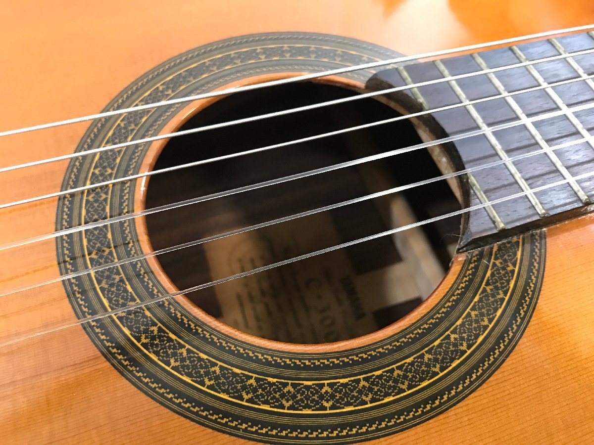 YAMAHA C-300 クラシックギター ハードケース付き ヤマハ ガットギター
