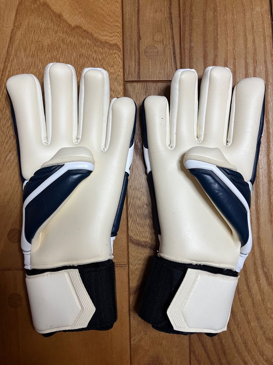 新品 最新作 大特価 uhlsport キーパーグローブ アブソルートグリップ