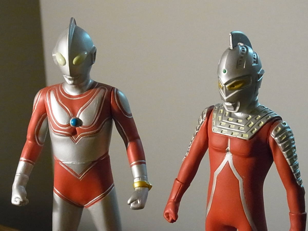 ウルトラ十二神将 風神ウルトラマン&雷神ウルトラセブン 2体