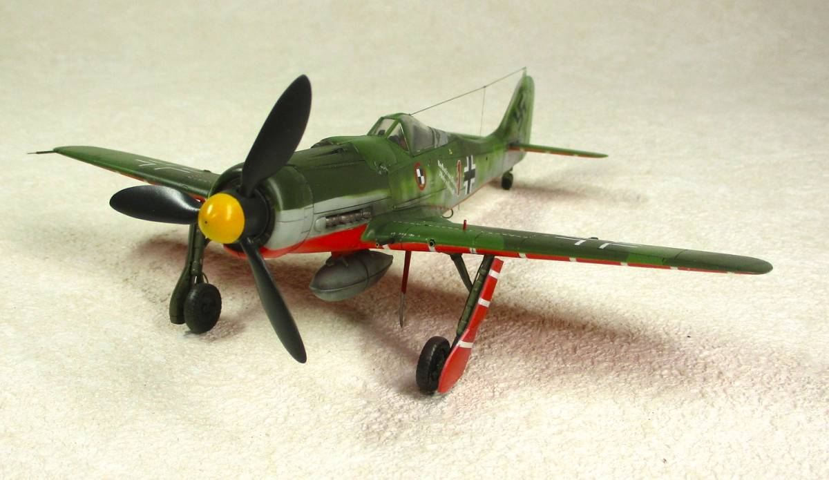 ドイツ空軍 フォッケウルフ FW190D-9 JV44 Red1 ドイツ空軍 フォッケウルフ FW190D-9 JV44 Red1