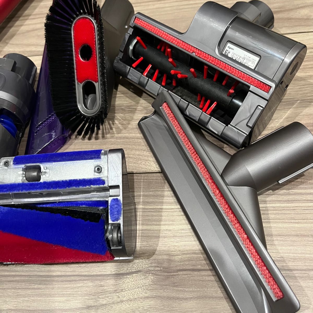 ダイソン Dyson V8 スタンド付 コードレス掃除機 掃除機|Yahoo ダイソン Dyson V8 スタンド付 コードレス掃除機 掃除機|Yahoo