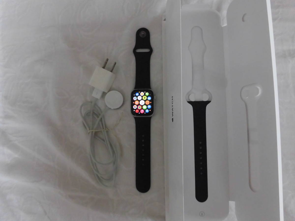 世界有名な 美品 Apple Watch Series 6 GPS 40mm アルミ MG283JA 32GB