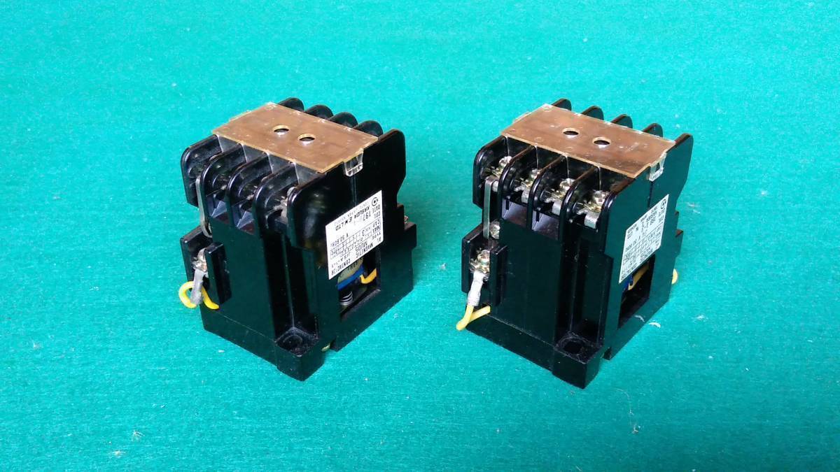 KASUGA　AC MAGNETIC CONTACTOR　電磁接触器　マグネットスイッチ　AC24V 50/60Hz　2台1セット　動作確認済み　ジャンク品_画像1