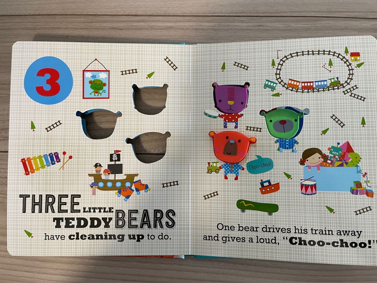 新品英語絵本　five little teddy bears