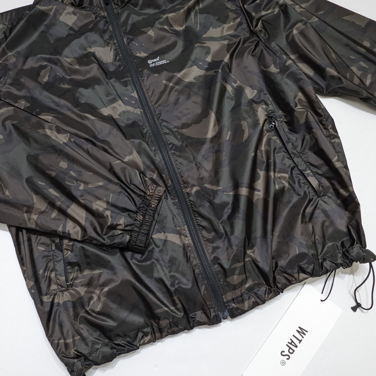 美品 23AW WTAPS 迷彩 ナイロン トラック ジャケット サイズ3 美品 23AW WTAPS 迷彩 ナイロン トラック ジャケット サイズ3