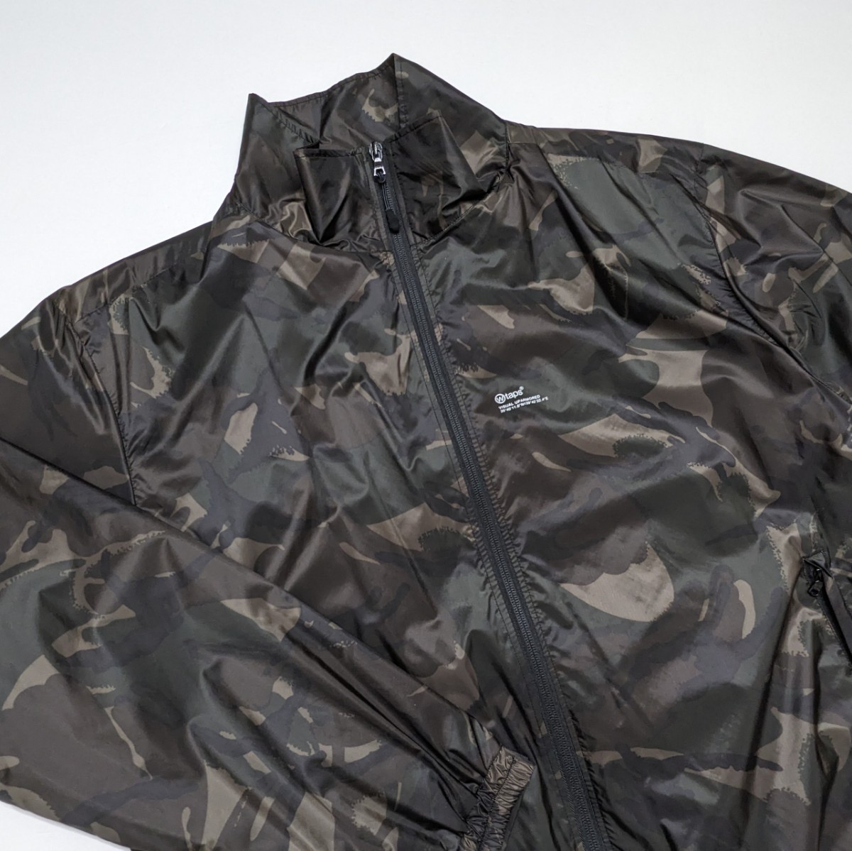 美品 23AW WTAPS 迷彩 ナイロン トラック ジャケット サイズ3 美品 23AW WTAPS 迷彩 ナイロン トラック ジャケット サイズ3