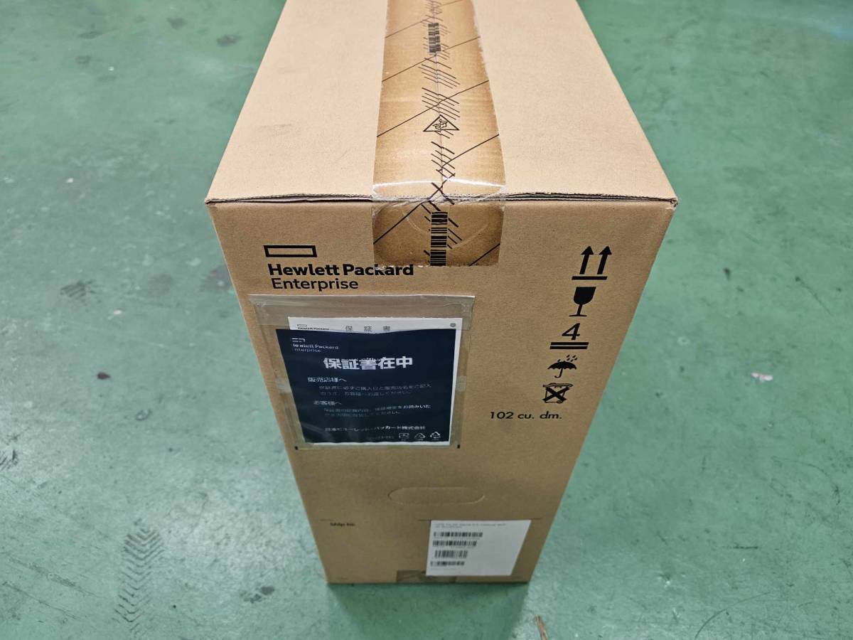 ★新品未開封★ HPE DL20 Gen9 Xeon E3-1220 v6 3GHz 8GBメモリ 4SFF(2.5型) B140i/ZM 900W電源 872880-295_画像1