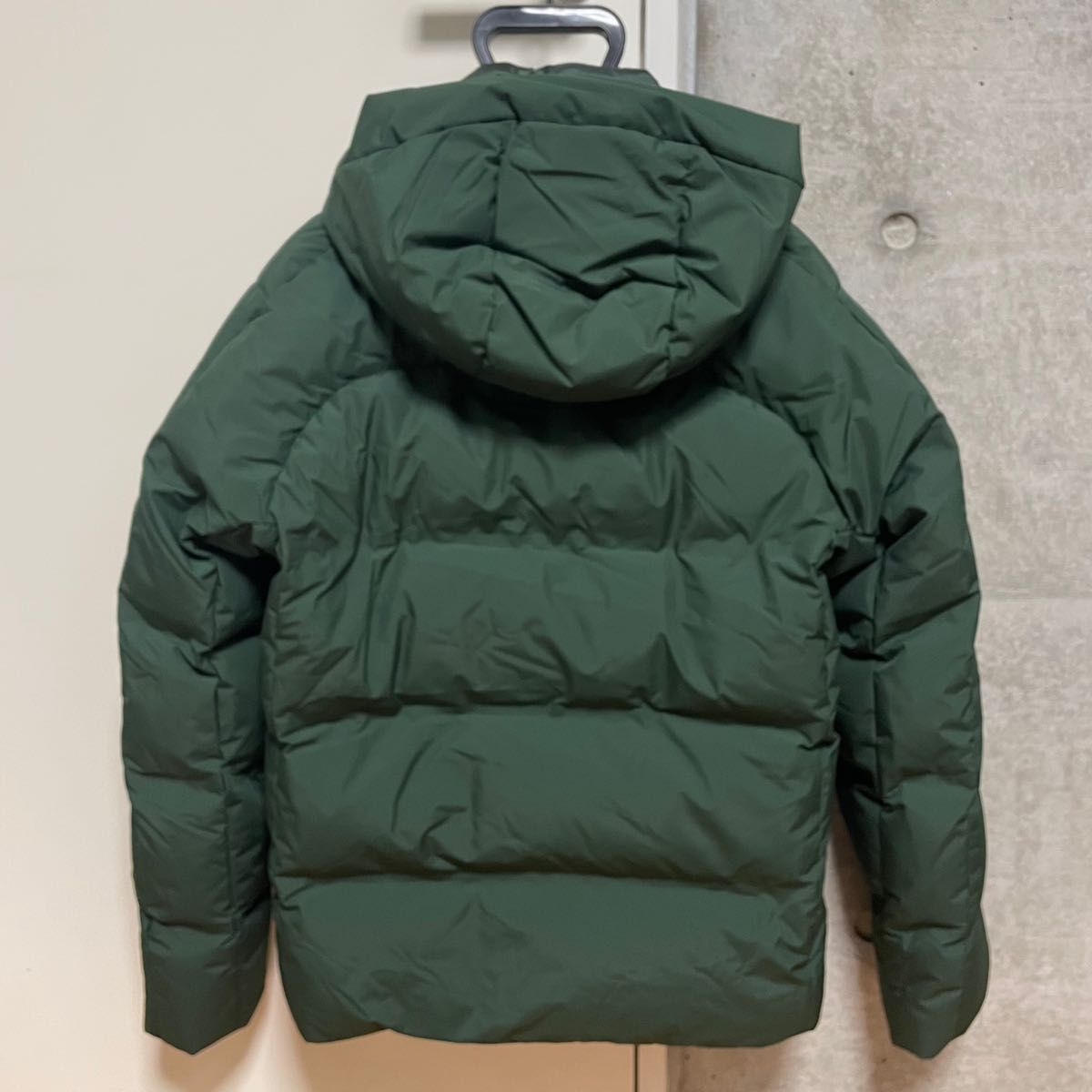 新品 UNIQLO ユニクロ シームレスダウンパーカ(3Dカット) M 新品 UNIQLO ユニクロ シームレスダウンパーカ(3Dカット) M