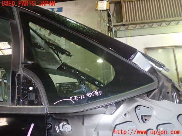 1UPJ-10891200]ノア(ヴォクシー)(ZRR80G)右フロント三角窓ガラス AGC M2H3