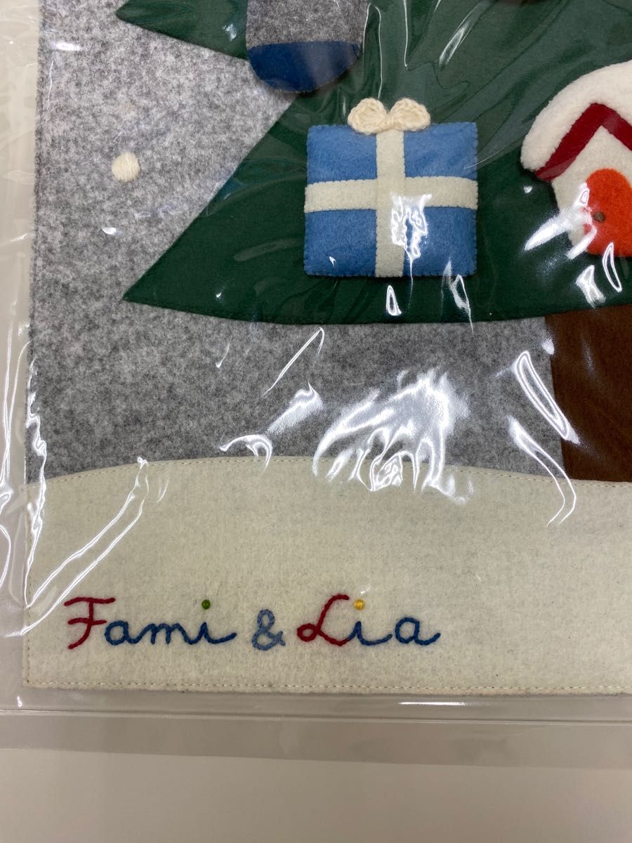 ファミリア クリスマス タペストリー クリスマスツリー 手刺繍 ファミリア クリスマス タペストリー クリスマスツリー 手刺繍