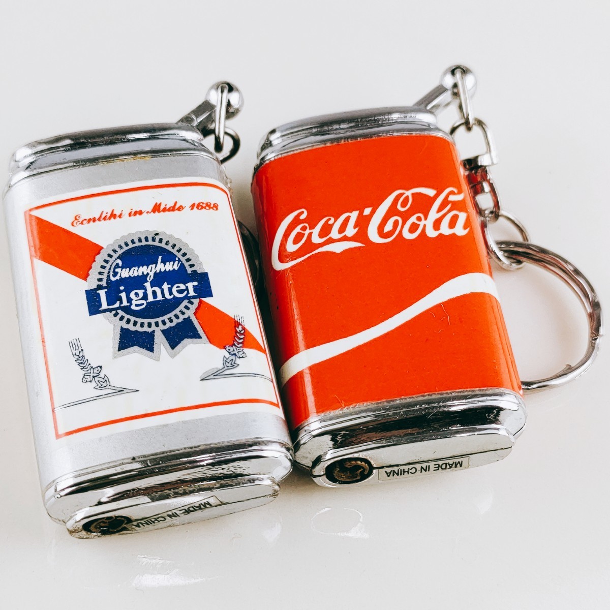 【火花あり】CocaCola コカコーラ 缶ジュース ガスライター 昭和レトロ タバコグッズ 煙草 たばこ 喫煙 ヴィンテージ 当時物 キーホルダー_画像1