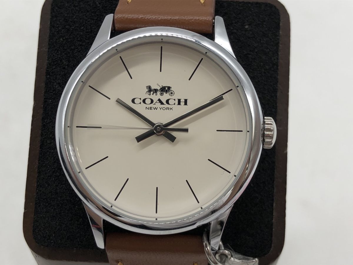 1101-212MK?21788 腕時計　coach コーチ　稼働 COACH コーチ 箱有 CA 117 7 112 1535 / GENUINE LEATHER_画像4