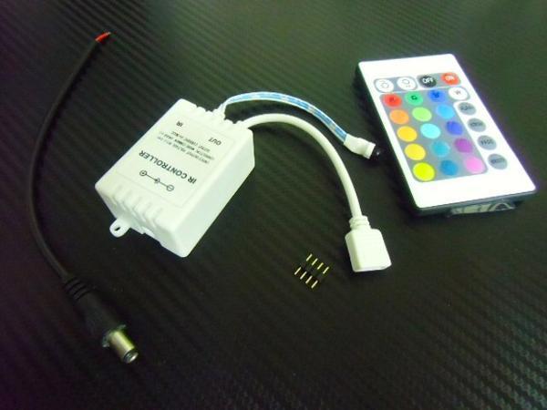 12V 24V RGB LED テープライト 用 コントローラー 16色切り替え レインボー リモコン 連結 接続端子付 フラッシュ ストロボ フェード D_画像2