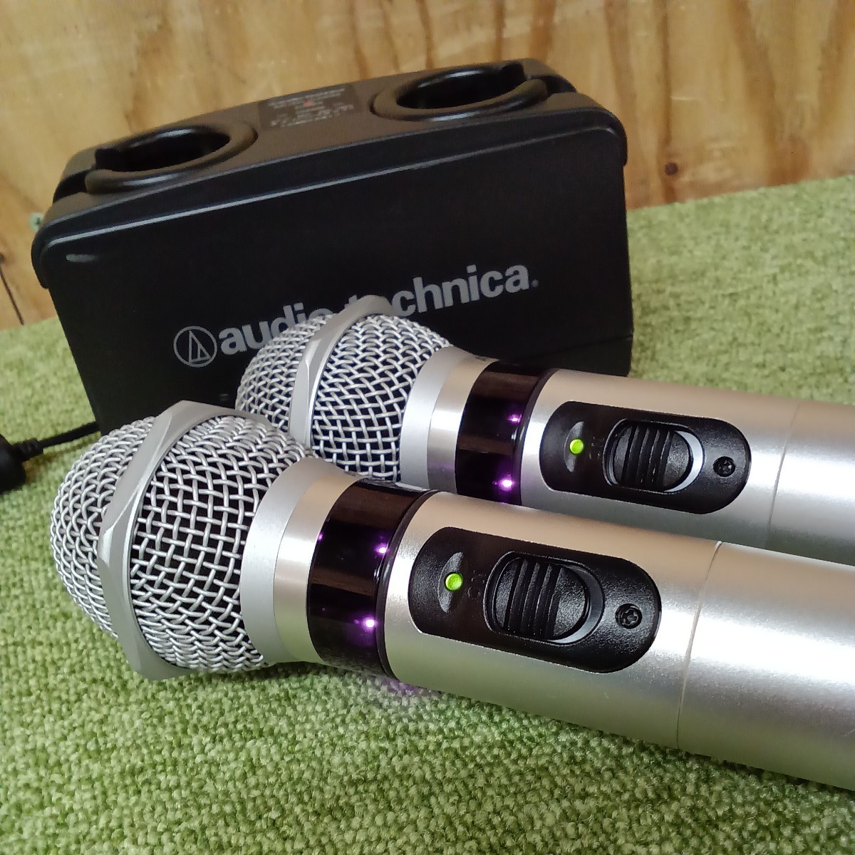 audio-technica 赤外線ワイヤレスマイクATIR-T88×2　2連装充電器BC700×1 no.5_画像3