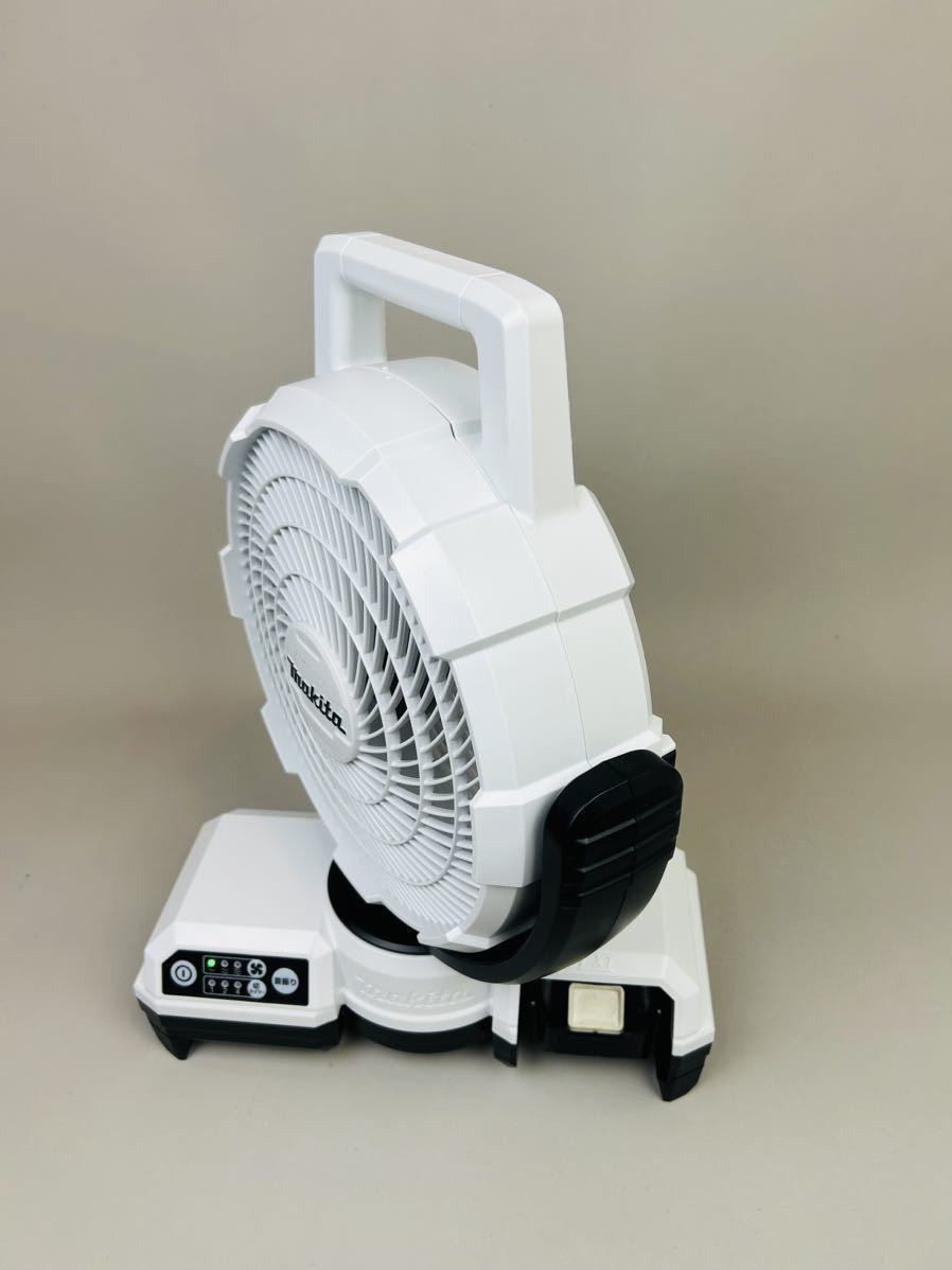 マキタ Makita　充電式ファン　送風機　扇風機　サーキュレーター　CF203DZW　14.4V・18V　WH　ホワイト　白　本体のみ　新品_画像6