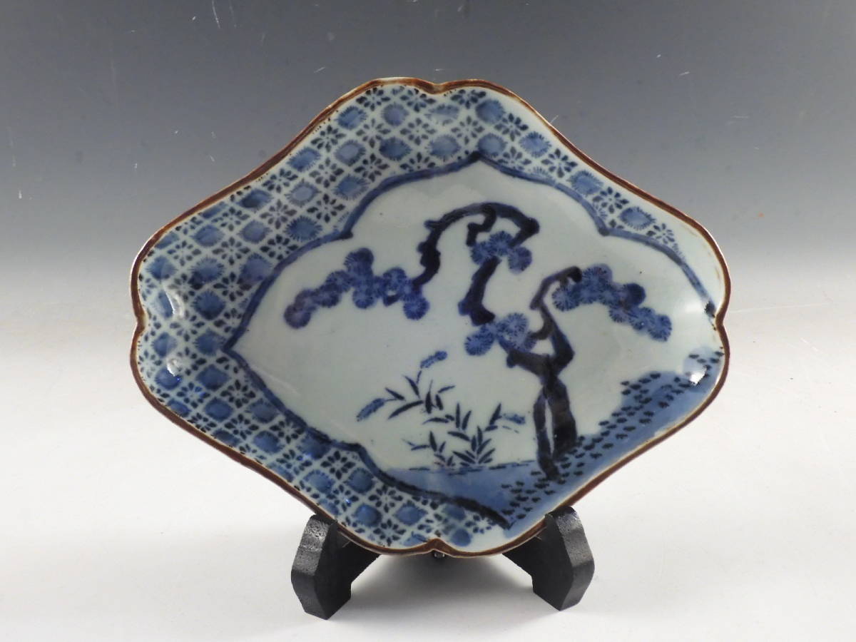 ○栄○藍九谷 染付 松 七宝格子文 渦福 菱形 飾皿 21cm 無傷完品 30kw18_画像1