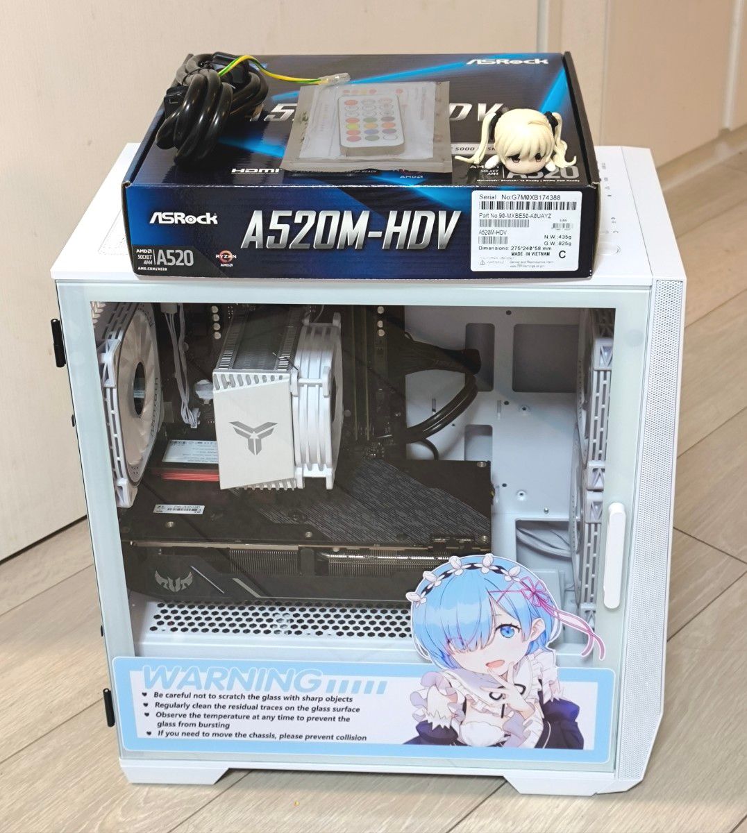 オシャレな白いゲーミングPC Ryzen 5500+RX 5600XT+メモリ16G+SSD 1TB+