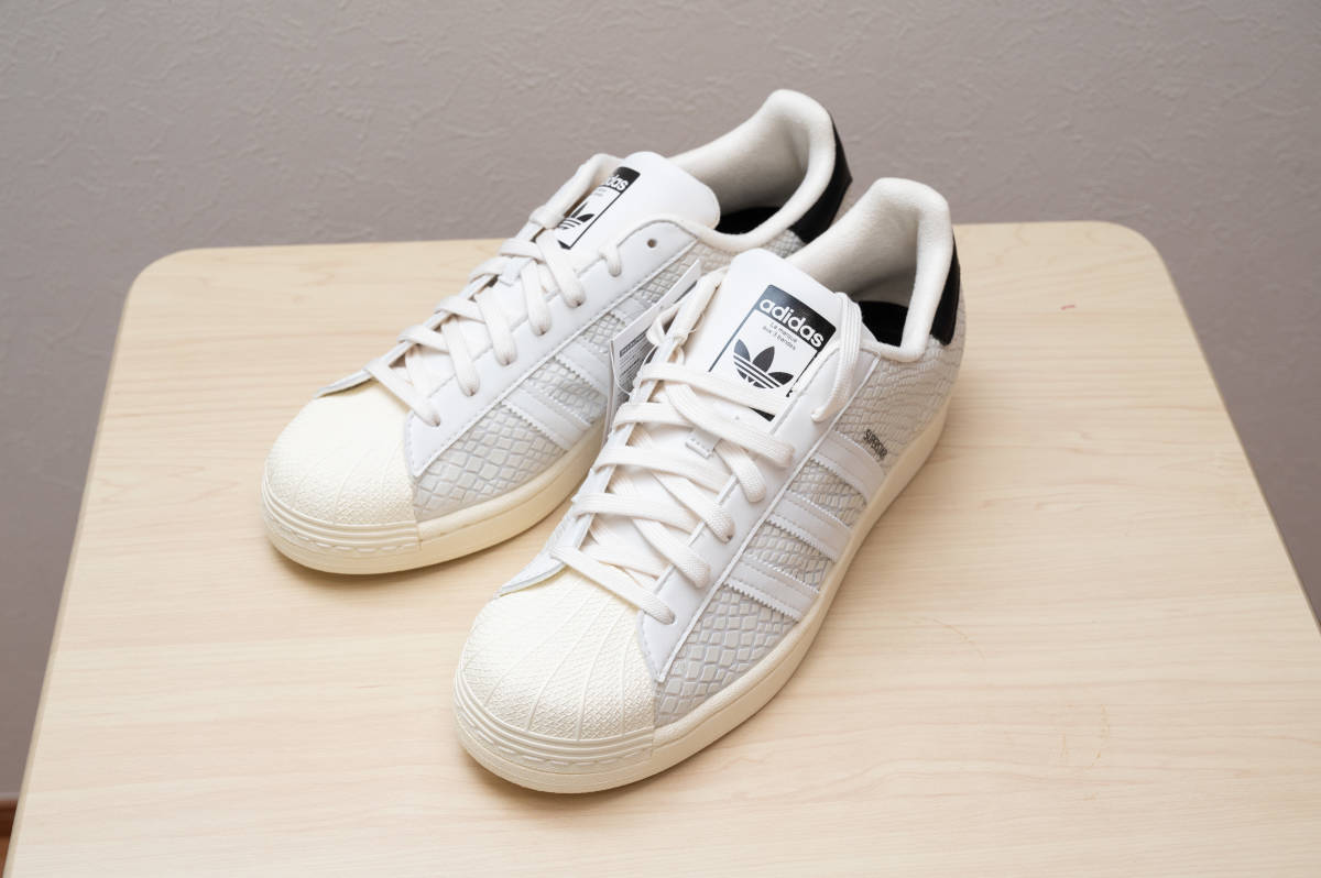 adidas SUPERSTAR ATMOS G-SNK オフホワイト　グローインザダーク　28cm 未使用品です!!_画像1