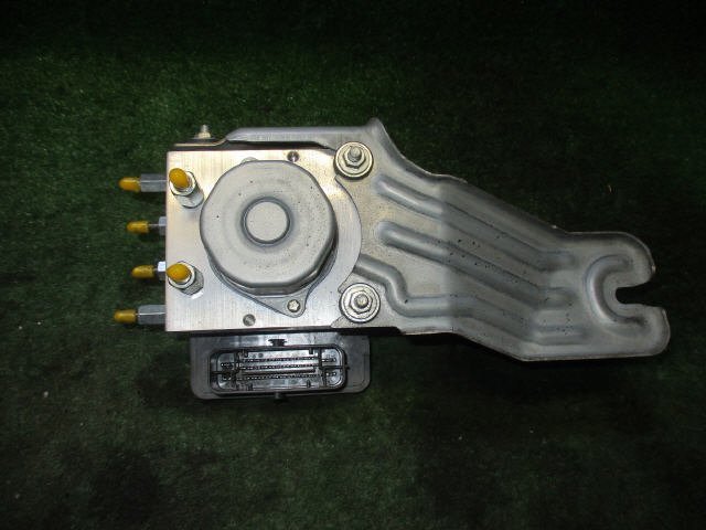 4kurudepa H30年 スペーシア DAA-MK53S ABS アクチュエーター ポンプ 56130-79RG0 [ZNo:05004378]