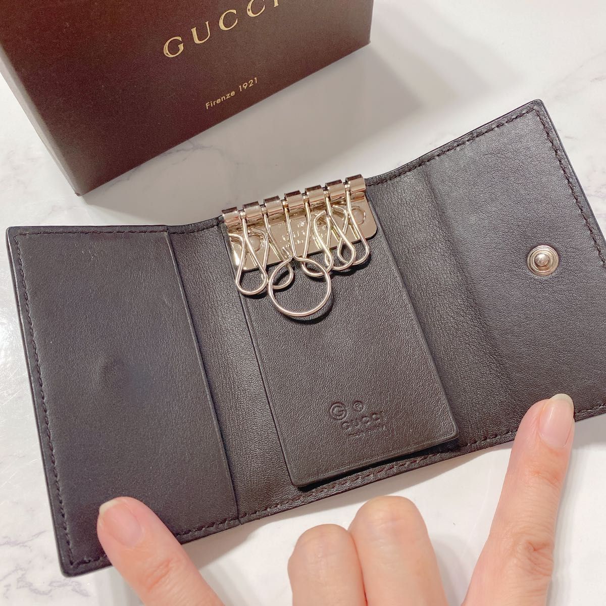 美品【GUCCI】グッチ　6連キーケース　レザー　ダークブラウン